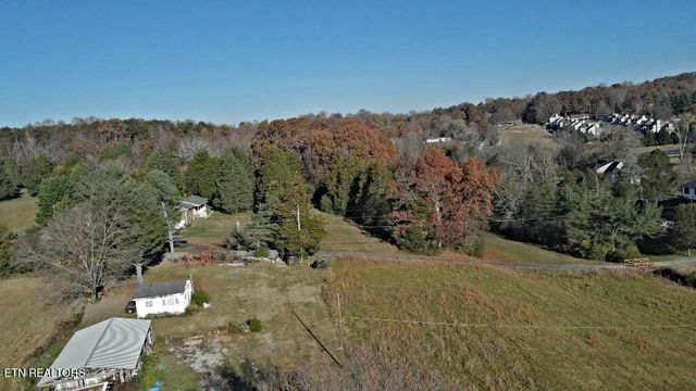 7505 Blacks Ferry Rd, Knoxville, TN 37931