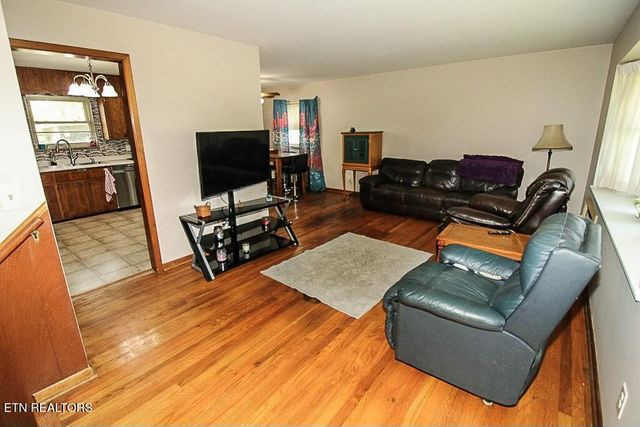 7505 Blacks Ferry Rd, Knoxville, TN 37931