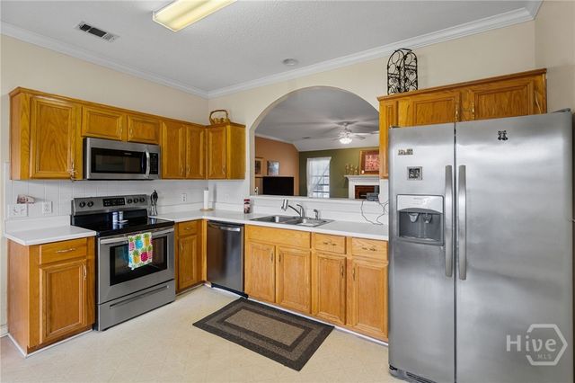 125 Hawthorne Drive, Guyton, GA 31312
