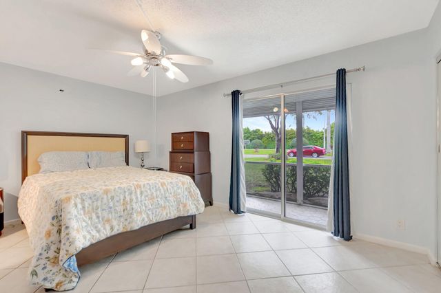 549 Fanshaw N, Boca Raton, FL 33434