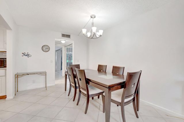 549 Fanshaw N, Boca Raton, FL 33434