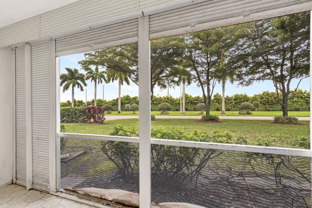 549 Fanshaw N, Boca Raton, FL 33434