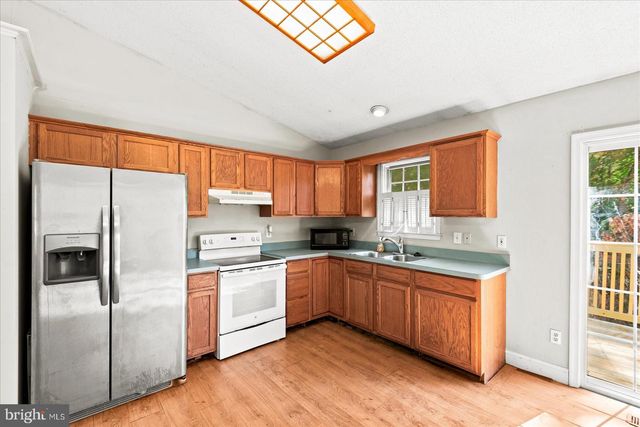 11024 LADYSMITH RD, Ruther Glen, VA 22546