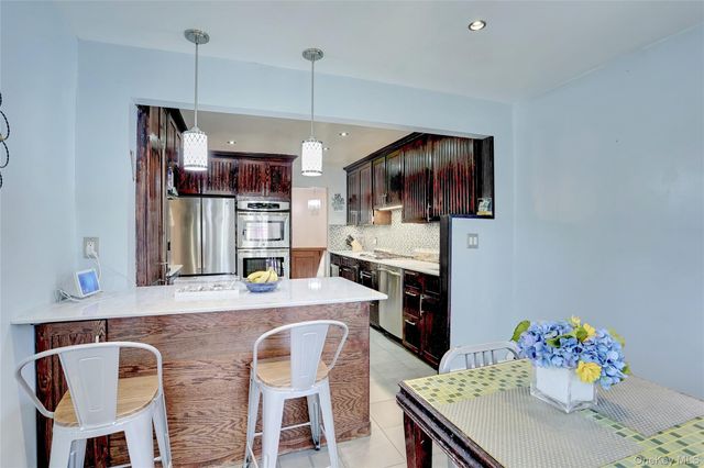 1 Forest Glen Court, Suffern, NY 10901