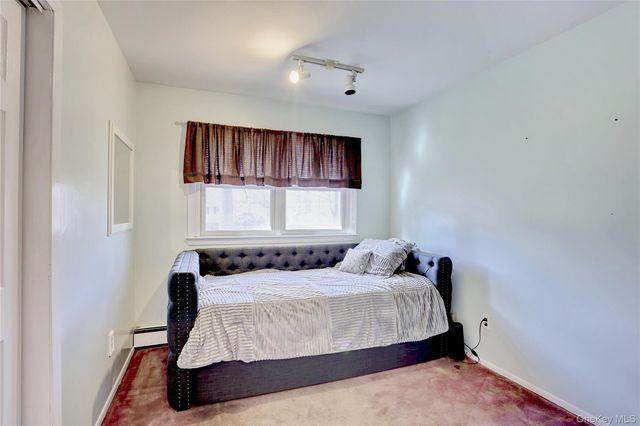 1 Forest Glen Court, Suffern, NY 10901