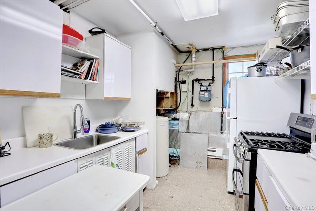 1 Forest Glen Court, Suffern, NY 10901