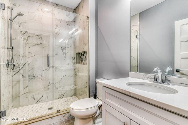 2 Railroad Avenue, Bayville, NJ 08721