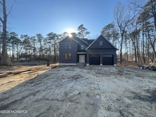 2 Railroad Avenue, Bayville, NJ 08721