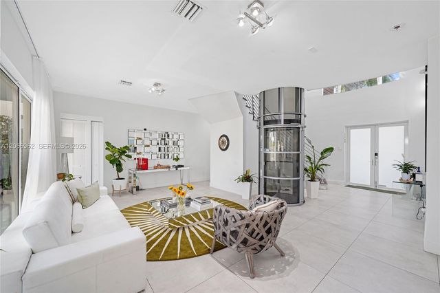 7515 NW 99th Avenue, Doral, FL 33178