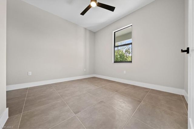 934 Jaguar BLVD 934, Lehigh Acres, FL 33974
