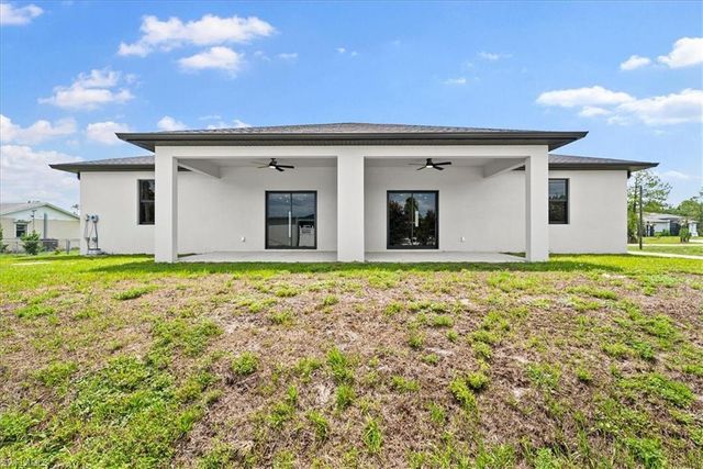 934 Jaguar BLVD 934, Lehigh Acres, FL 33974