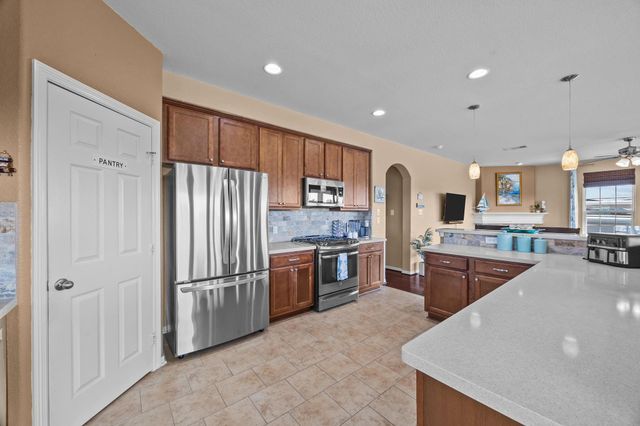 1133 E Meyer Road, Seabrook, TX 77586