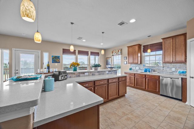 1133 E Meyer Road, Seabrook, TX 77586