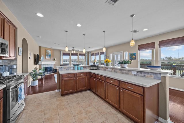1133 E Meyer Road, Seabrook, TX 77586