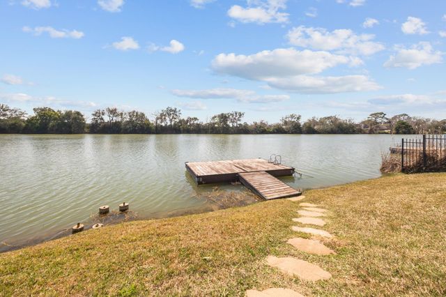 1133 E Meyer Road, Seabrook, TX 77586