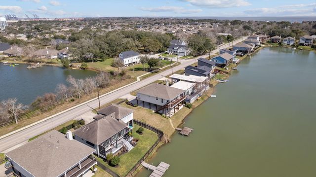 1133 E Meyer Road, Seabrook, TX 77586