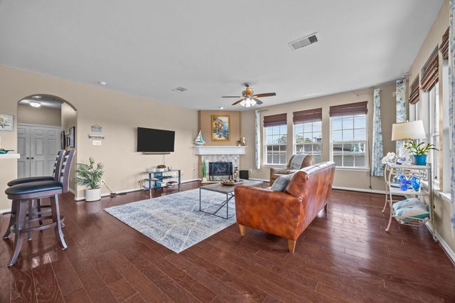 1133 E Meyer Road, Seabrook, TX 77586