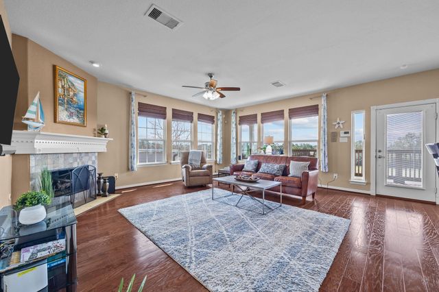 1133 E Meyer Road, Seabrook, TX 77586