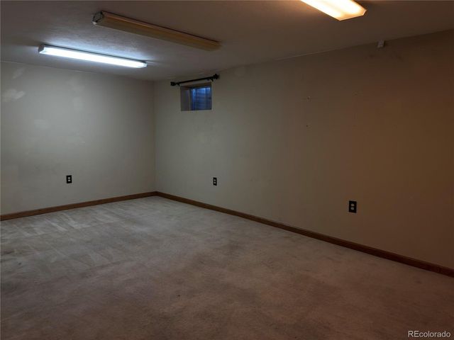 5695 S Routt St, Littleton, CO 80127