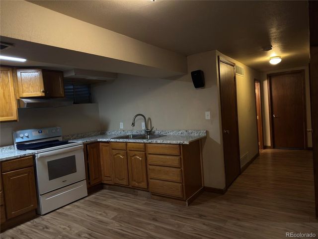 5695 S Routt St, Littleton, CO 80127