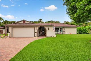 833 N Town And River DR, Fort Myers, FL 33919