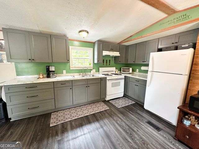 7315 Wits End Drive, Gainesville, GA 30506