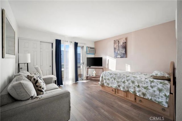 21800 Schoenborn Street 215, Canoga Park, CA 91304