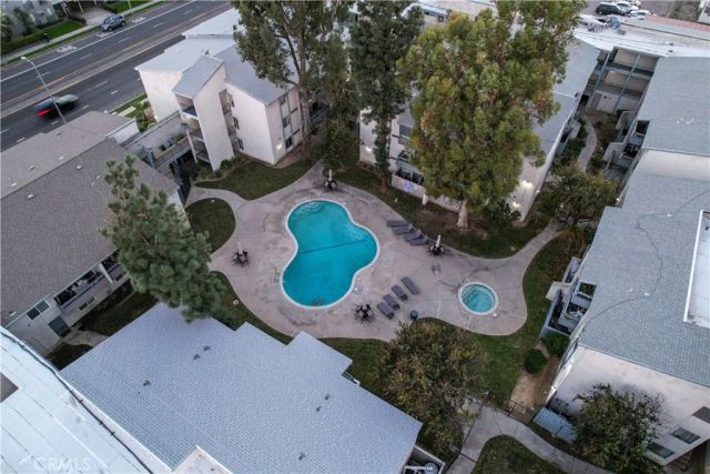 21800 Schoenborn Street 215, Canoga Park, CA 91304