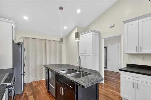 335 Donnas Lane, Hollister, CA 95023