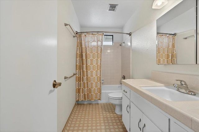 335 Donnas Lane, Hollister, CA 95023