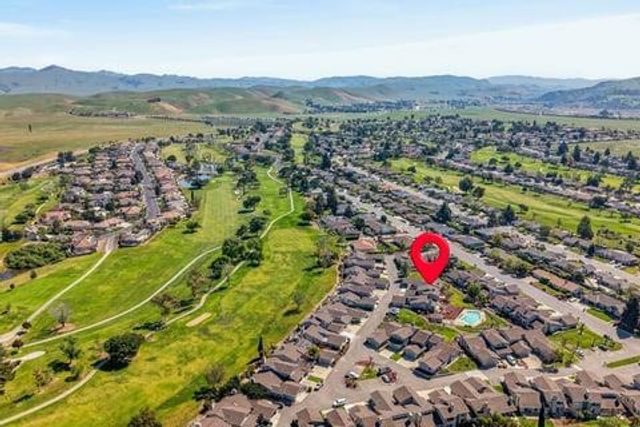 335 Donnas Lane, Hollister, CA 95023
