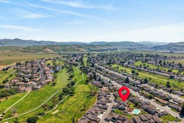 335 Donnas Lane, Hollister, CA 95023