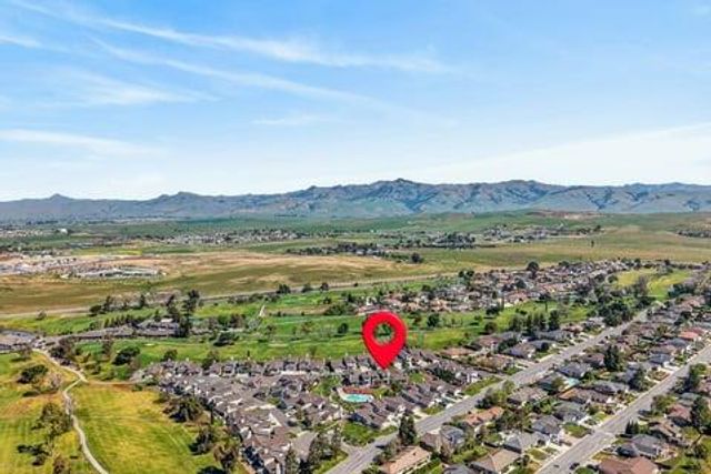 335 Donnas Lane, Hollister, CA 95023