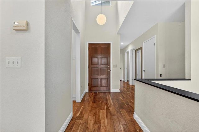 335 Donnas Lane, Hollister, CA 95023