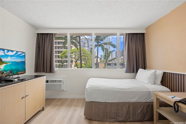 444 Kanekapolei Street 201, Honolulu, HI 96815