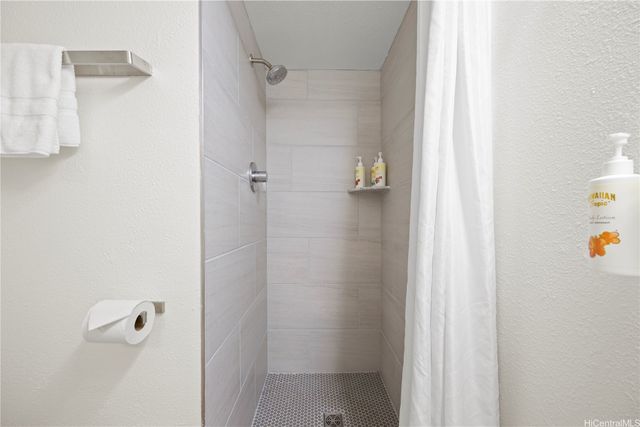 444 Kanekapolei Street 201, Honolulu, HI 96815