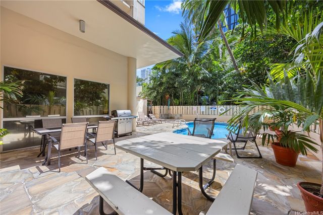 444 Kanekapolei Street 201, Honolulu, HI 96815