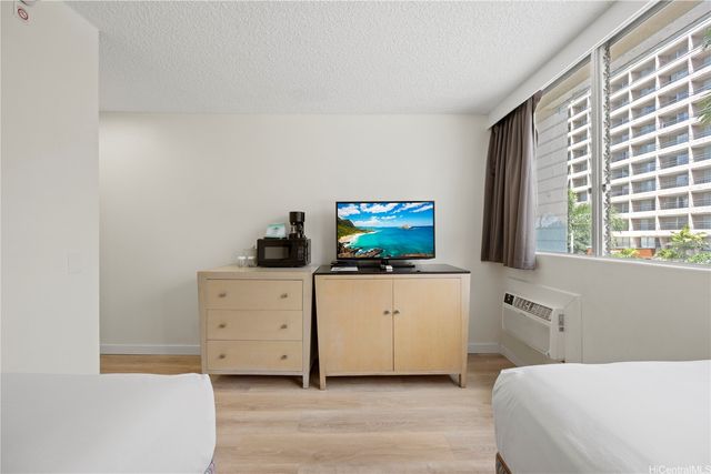 444 Kanekapolei Street 201, Honolulu, HI 96815