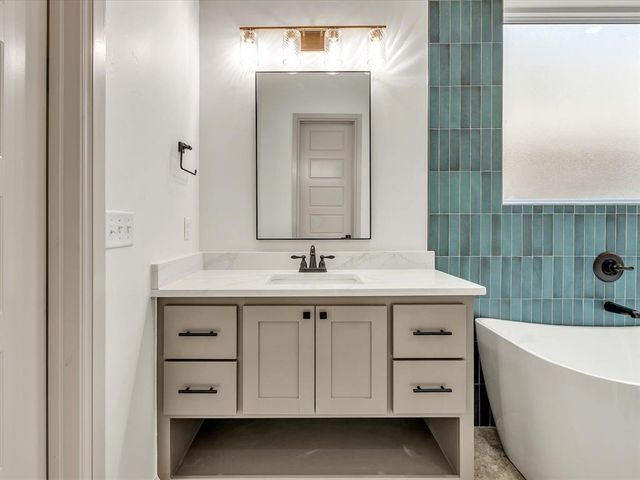 3548 Paso Robles, Edmond, OK 73034