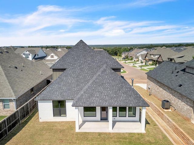 3548 Paso Robles, Edmond, OK 73034