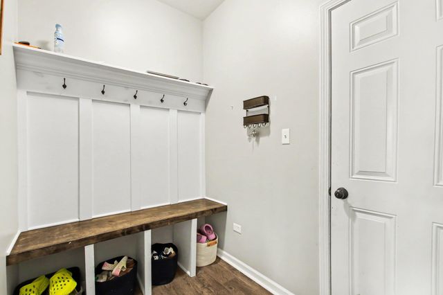 9172 Briar Lane, St. John, IN 46373
