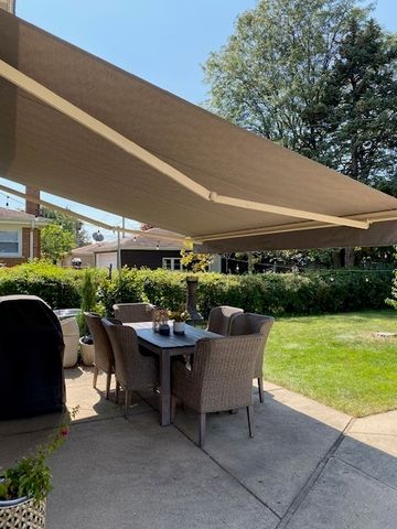 604 N Pine Street, Mount Prospect, IL 60056