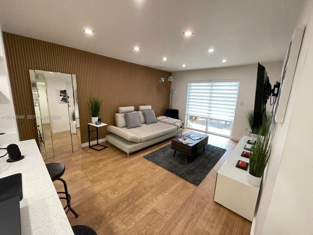 4301 NW South Miami Dr 111, Miami, FL 33126