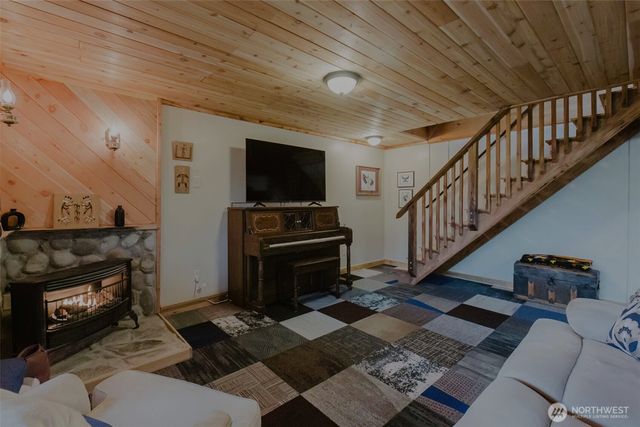 62 Southridge Drive, Belfair, WA 98528