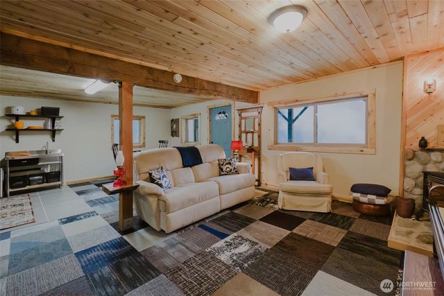 62 Southridge Drive, Belfair, WA 98528