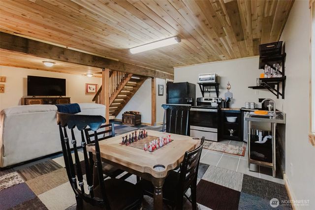 62 Southridge Drive, Belfair, WA 98528