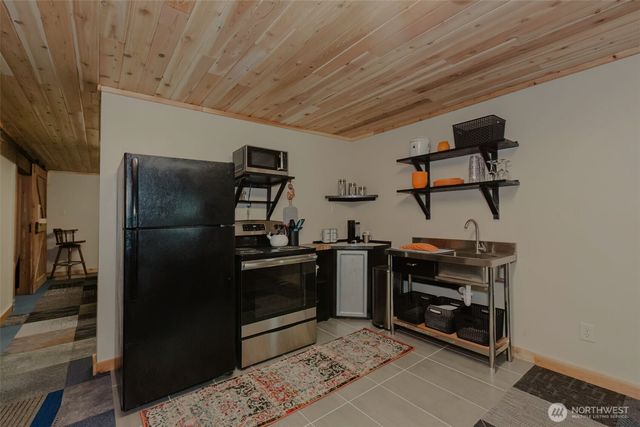 62 Southridge Drive, Belfair, WA 98528