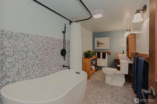 62 Southridge Drive, Belfair, WA 98528