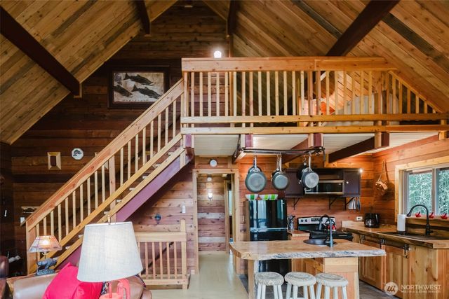 62 Southridge Drive, Belfair, WA 98528