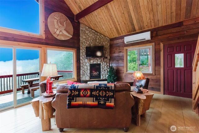 62 Southridge Drive, Belfair, WA 98528